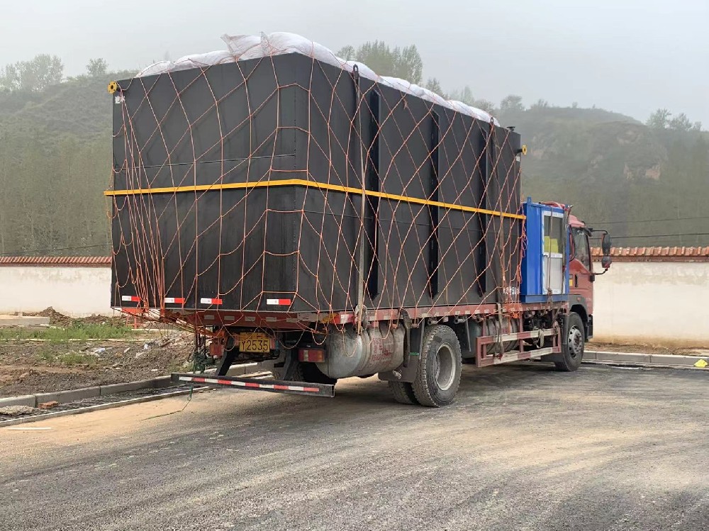 如何根據(jù)水質調整一體化污水設備的進水量