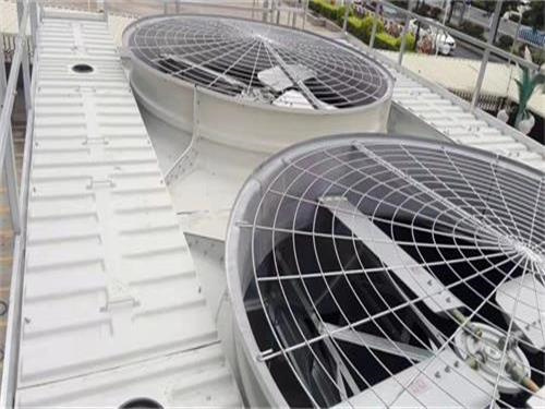 開式冷卻塔在空調系統如何實現節能的效果？？(閉式冷卻塔與開式冷卻塔)